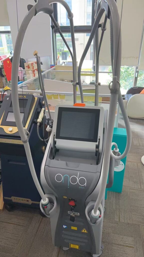 DEKA Onda Coolwaves System for Targeted Microwave Fat Reduction