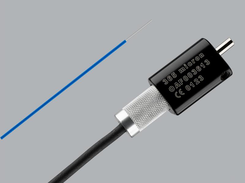 Surgical laser instrument with its sterile packaging